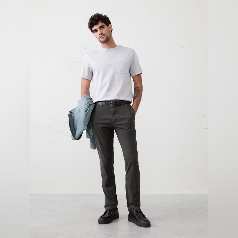 BANANA REPUBLIC MENS CHINO TAPERED FIT PANT SIZE 32x32